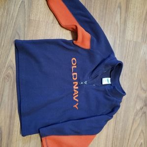 Quarter zip pull over